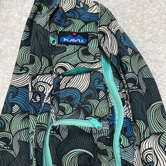Rare Kavu Ocean Waves Pattern Slingbag - Picture 1 of 6